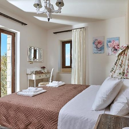 Orelia Cretan Villas & Deluxe Apartments Каміларіон Екстер'єр фото