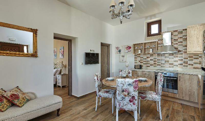 Orelia Cretan Villas & Deluxe Apartments Каміларіон Екстер'єр фото